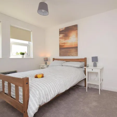 1 Bed In Saltburn-by- The- Sea 75726 Holiday home