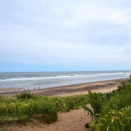 1 Bed In Saltburn-by- The- Sea 75726 Holiday home *